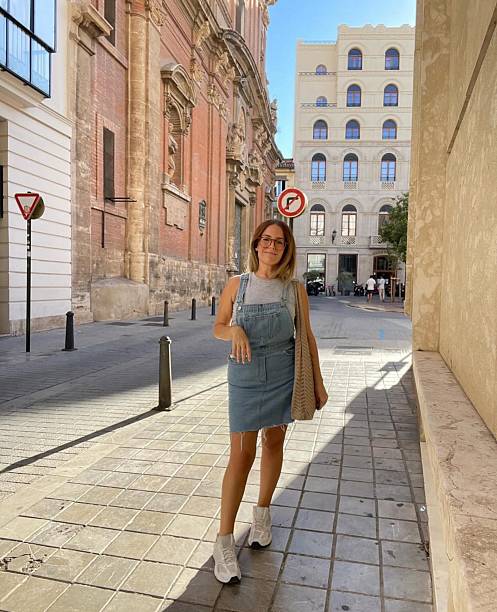 istock Street influencer 2232860079