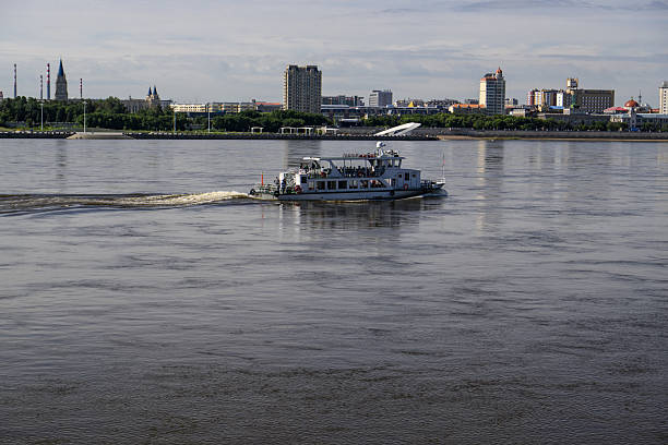 Cape Girardeau, Missouri - USA, May 12, 2025. The Sherryl B Reeves tugboat pushes a barge along the Mississippi river in Cape Girardeau, Missouri. The port city of Cape Girardeau is along the banks of the Mississippi river in southeast Missouri, it supports much barge and rail traffic for the region.