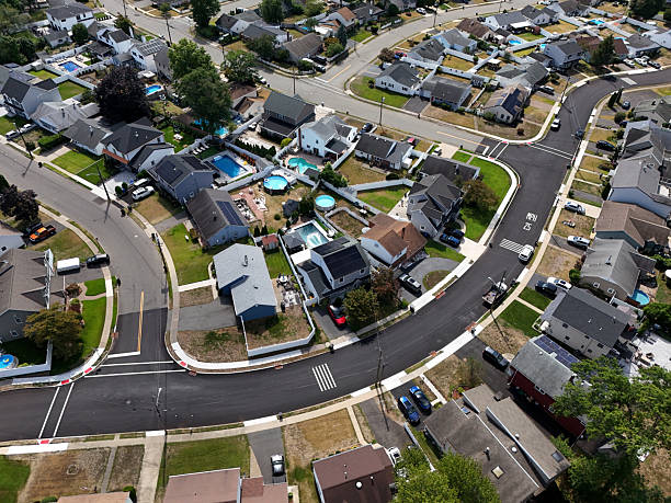 istock Suburban houses and streets 2233038984