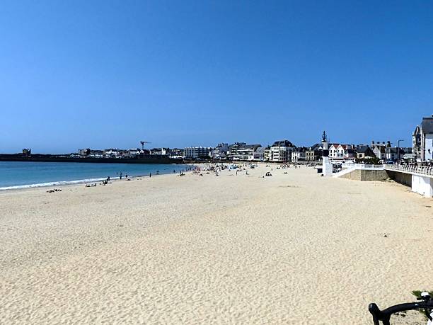 istock View of the town 2233063193