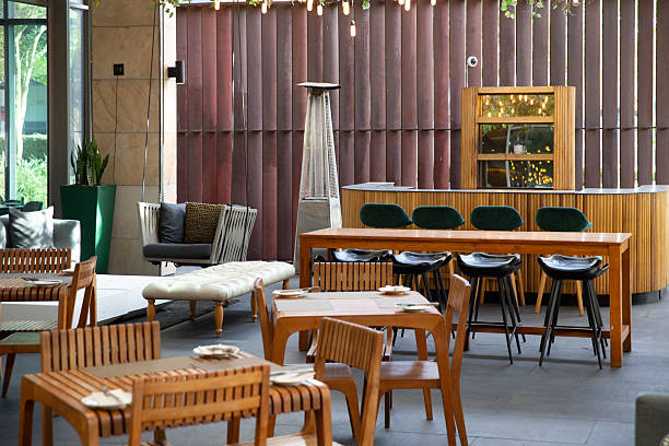 istock Place setting in the restaurant patio 2233069230