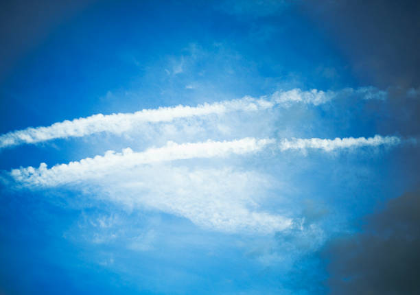 Chem Trails in Sky