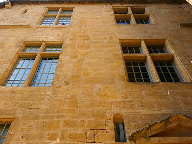 istock The windows, Sarlat, Dordogne 2233115315