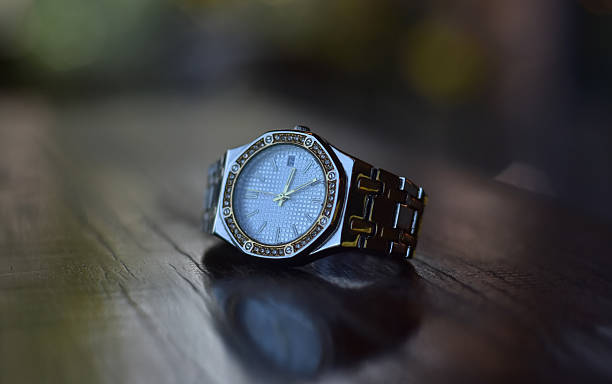 istock watch It is a wrist watch that is expensive 2233148701