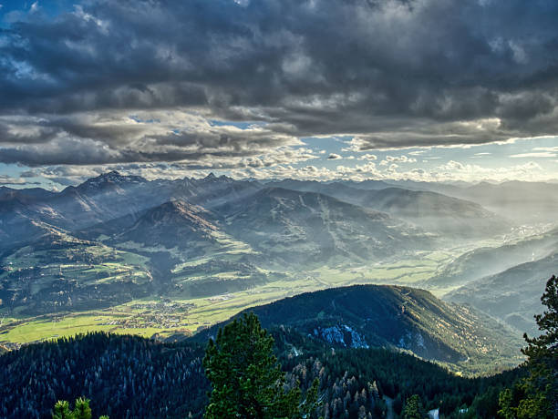 Panorama from 14 pictures - Names: Finsingtal, Loassattel, Tux Alps - Leisure activities: Alpine crossing, sports