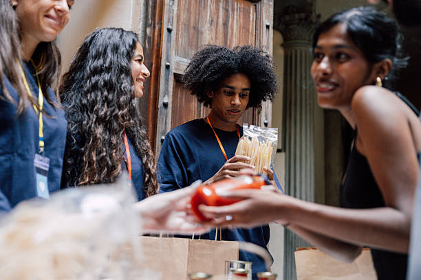 istock Local Food Drive Supported by Dedicated Volunteers 2233849120