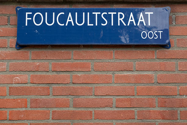 istock Street Sign Foucaultstraat 2234019010