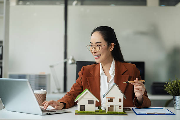 istock Real estate broker agent presenting and consult to customer to decision making. 2234108617
