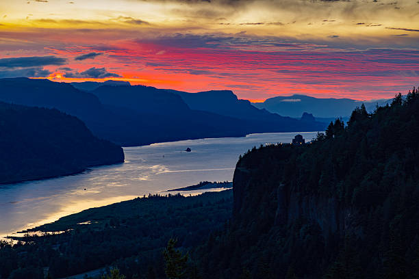Beautiful winter sunset in Oregon in the Columbia River Gorge