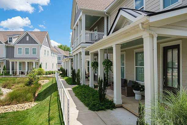 istock Modern Southern Townhomes 2234213518