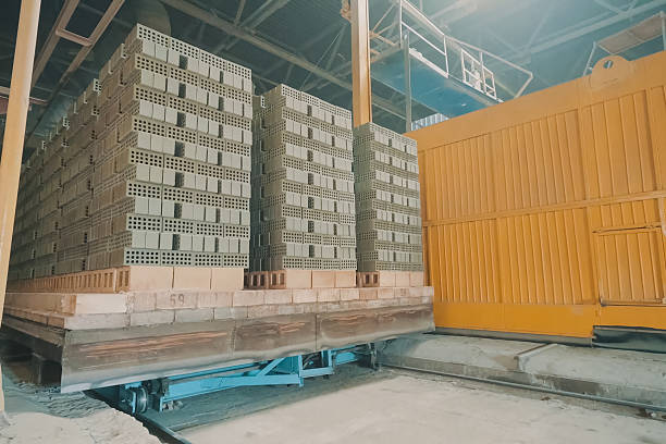 istock The brick is raw. Move raw bricks to the kiln. 2234904515