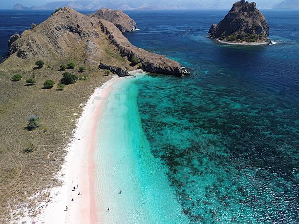 istock bay of pink beach 2235144794