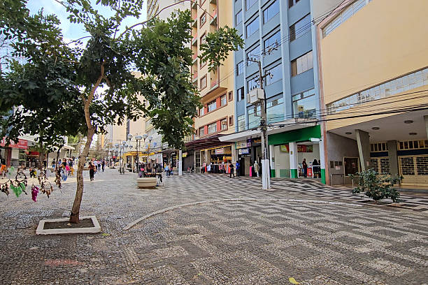 istock Londrina Pedestrian Street 2235241540