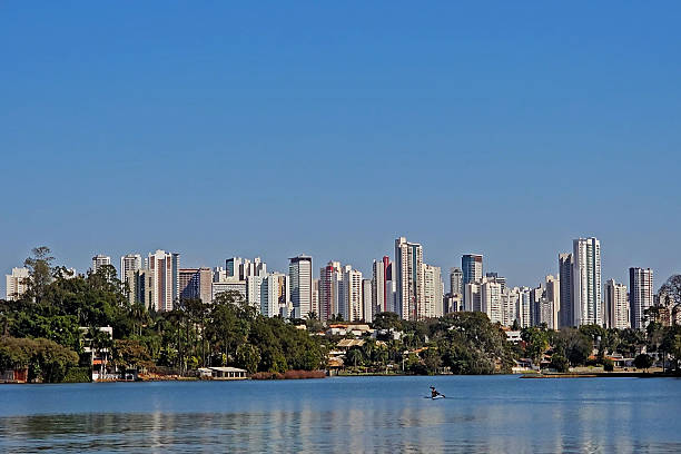 Located 385 kilometers from Curitiba, Londrina is the second largest city in the state of Paraná