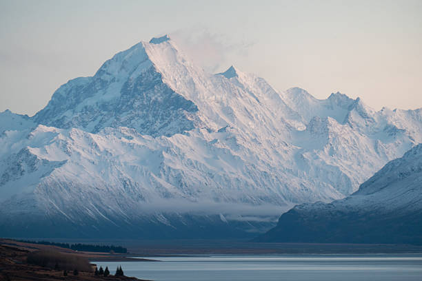 istock Aoraki Mount Cook Spring Sunrise 2235317212
