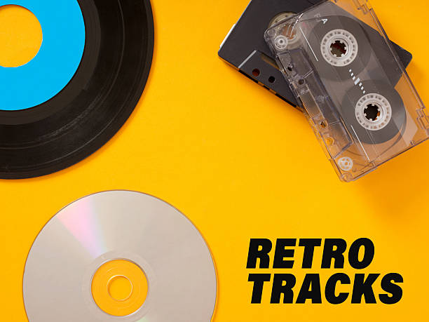 a vintage turntable with bakelit discSimilar image: