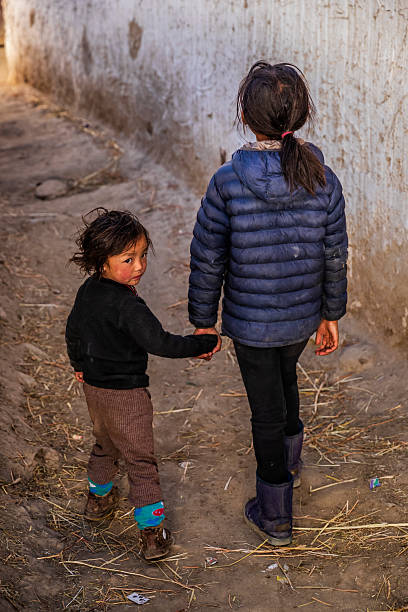 The Kabul metropolitan area has a population of about 2.8 million inhabitants.