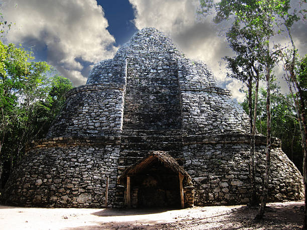 istock Coba Xaibe Temple 2235814737
