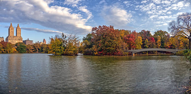 istock Bow bridge in late autumn 2235968364