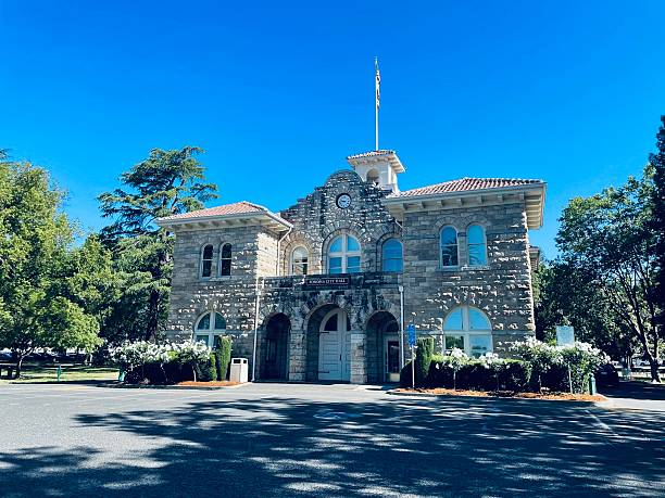 istock Sonoma City Hall California 2236334761