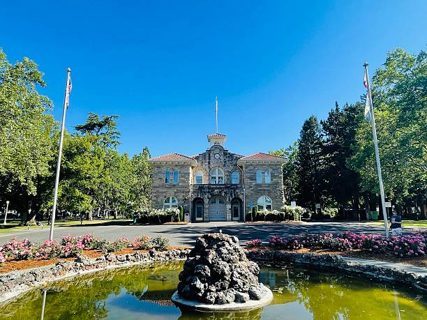 istock Sonoma City Hall California 2236334795