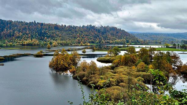 istock river Floods in autumn 2236375365