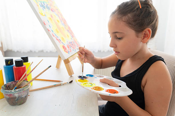 istock Little painting artist 2236519272