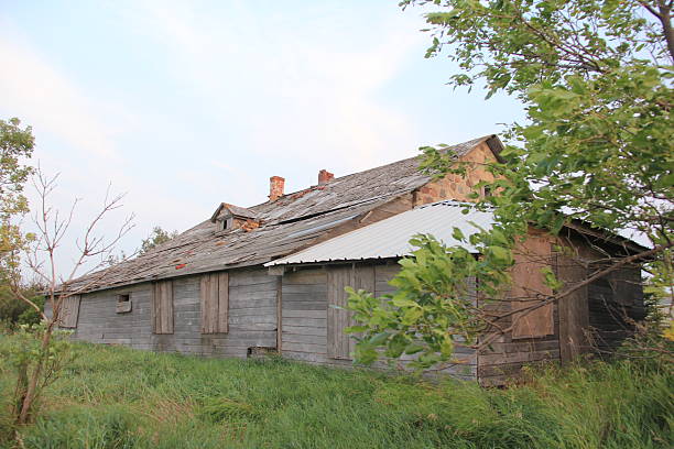 istock Abandoned Farms on the Prairies 2236570332