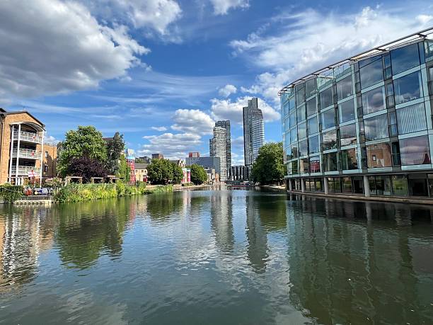 istock The Regent's Canal 2237076877