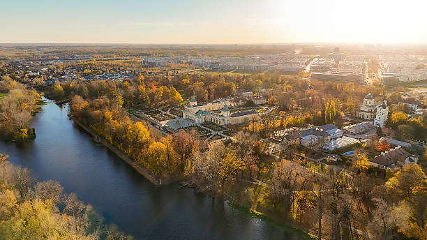 istock Warsaw in autumn 2237461783
