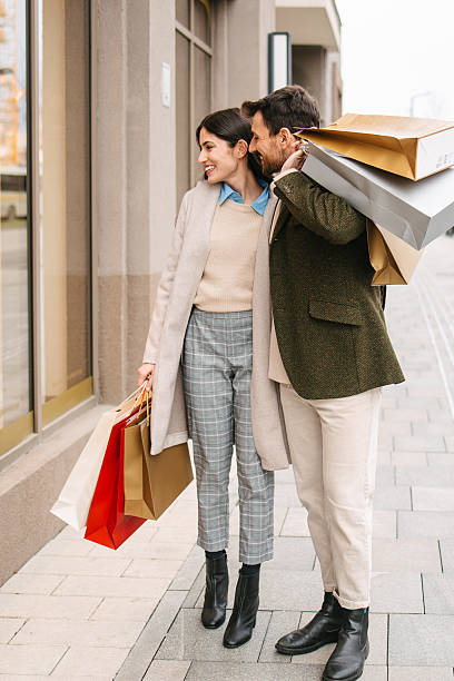 istock Couple in shopping 2237995435