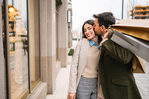 istock Couple in shopping 2237995439