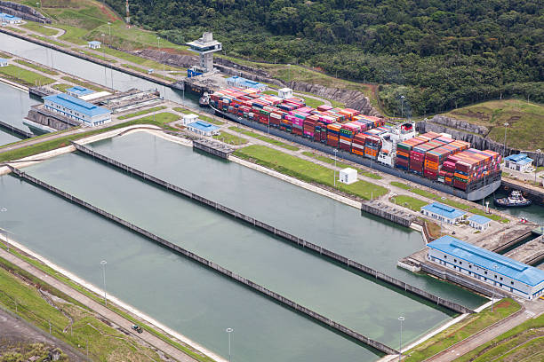 istock Neo-Panamax container ship crossing the third set of locks 2238017076