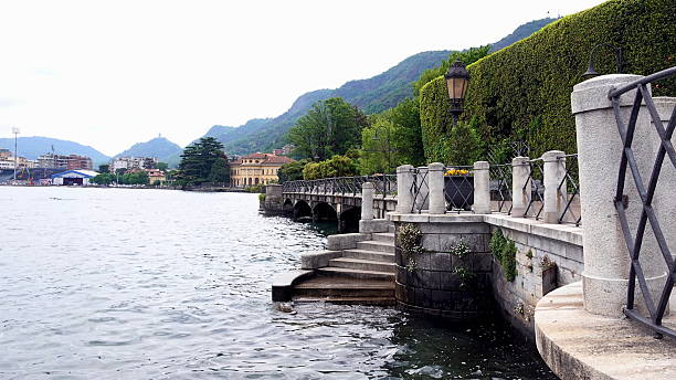 The coast of Lake Como is an oasis of emerald nature, where picturesque mountain slopes meet clear water, and cozy towns coexist with luxurious villas surrounded by lush gardens. A place that has inspired artists and writers for centuries, attracted world-famous personalities and offers an unforgettable holiday that combines natural beauty, an atmosphere of grace and a rich cultural heritage.