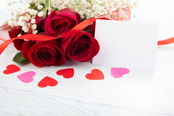 Free picture: Wreath of red roses with romantic note, Happy Valentine’s day