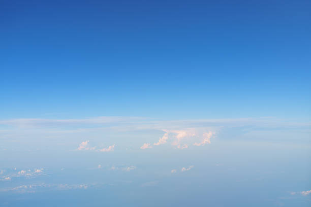 Overlooking the blue sky and white clouds above the clouds