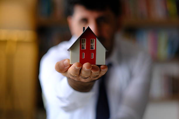 unknown person shows you her new house and makes ok sign