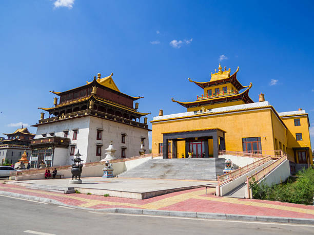 istock Gandantegchinlen Monastery, Ulaanbaatar, Mongolia 2239412111
