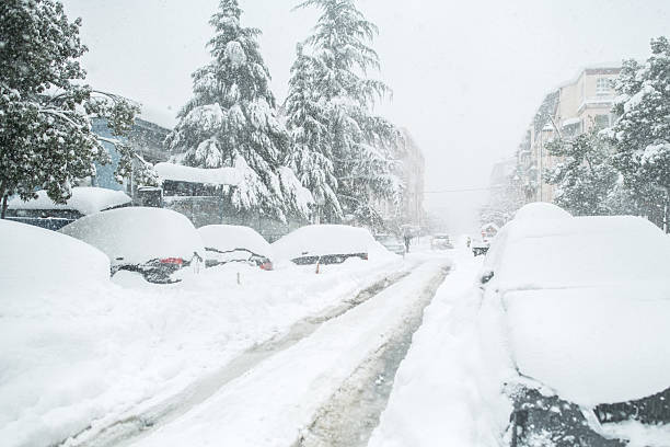 istock A city street during heavy snowfall 2239679062