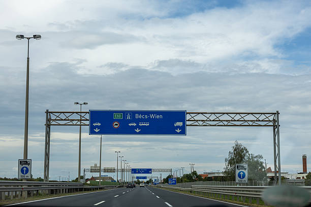 istock Highway sign directing traffic to Vienna 2239893797