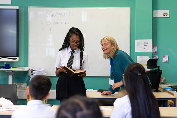 istock Reading to the English Class 2240238217