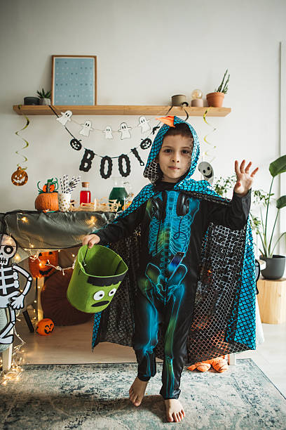 istock Halloween party at home 2240276243