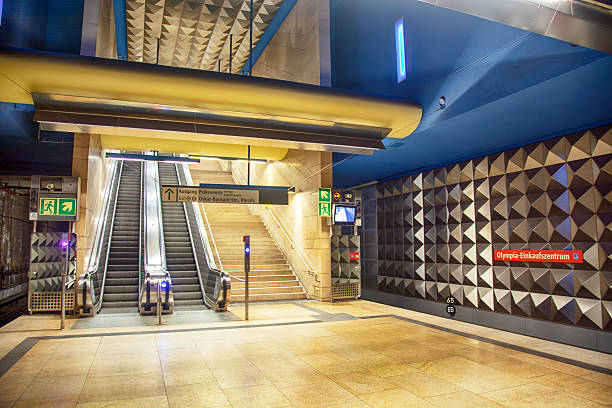 istock Olympia-Einkaufszentrum station 2240386924