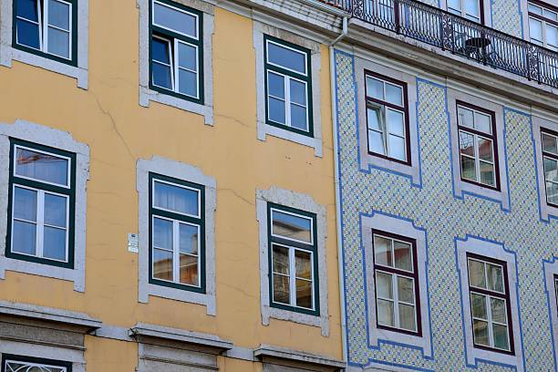 istock Signature Lisbon house(s) 2240952934