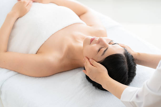 istock woman doing beauty salon 2241158344
