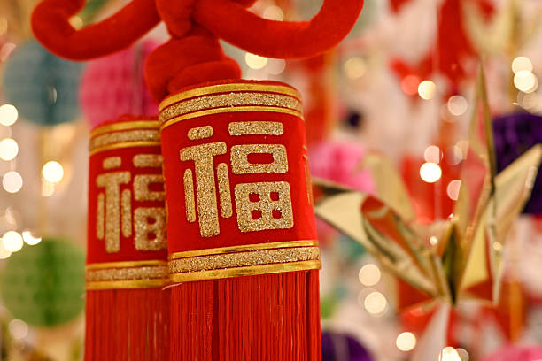 From red tassels to lucky charms, the mall bursts with color and happiness, creating a lively atmosphere for the holiday.