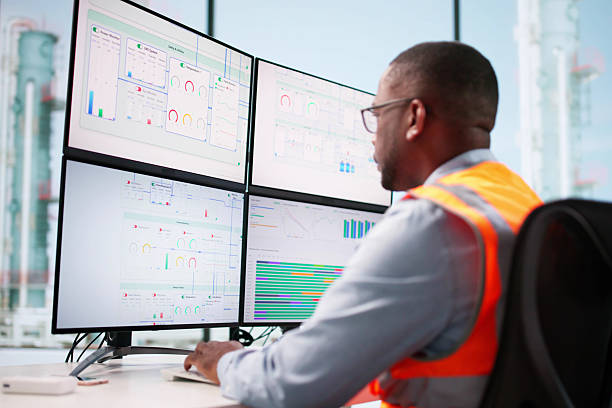 istock Chemical Engineer Analyzing Oil And Gas Pipeline 2241387717