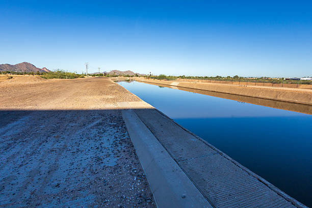 istock Arizona Canal in Scottsdale, AZ 2241495672