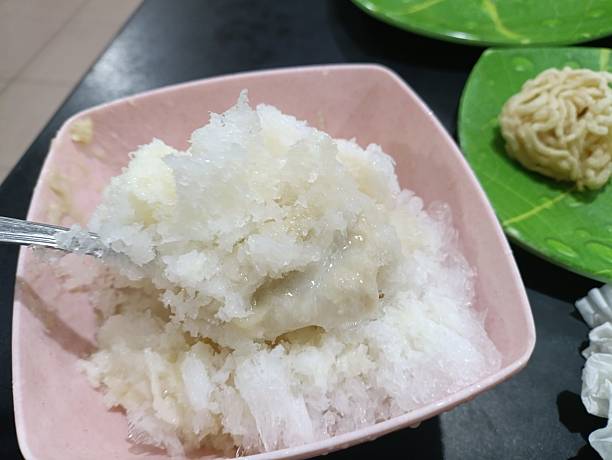 Ice durian with milk
