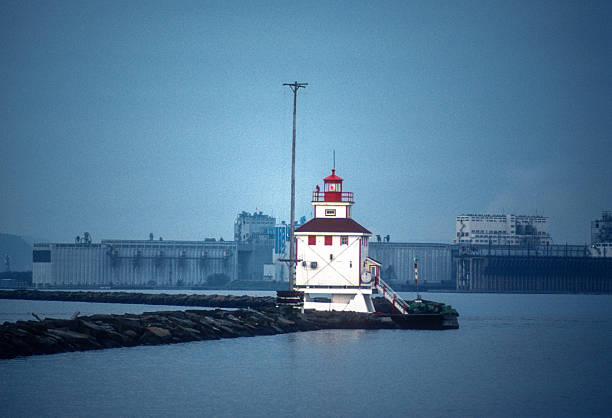 Thunder Bay, Ontario - Thunder Bay Main Lighthouse & Breakwater - 1988